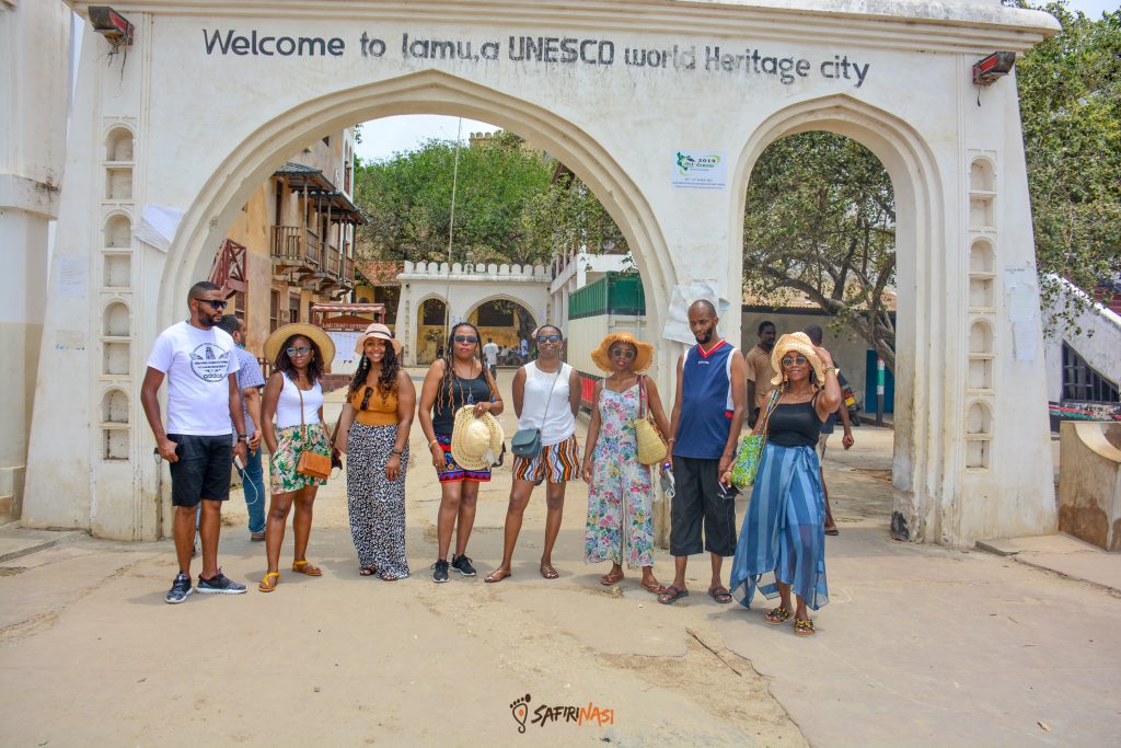family-group-travel